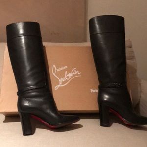 Women’s leather boots
